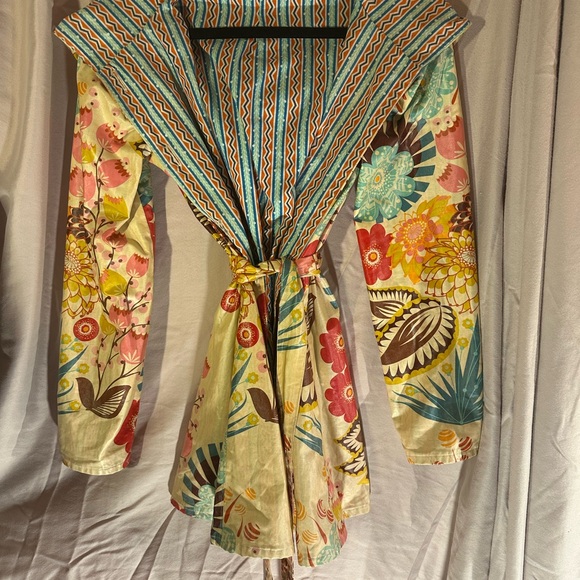 Floral Multicolor Large Hooded Raincoat. Belted. Size small.